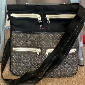 Crossbody handbag